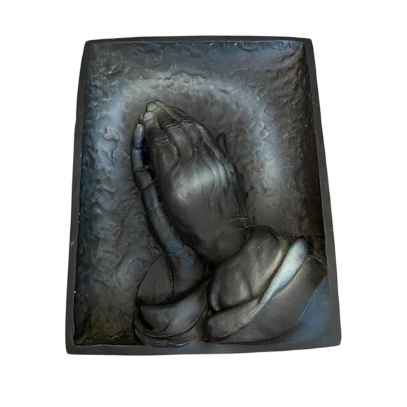 Praying Hands Dimensional Plaster Wall Hanging Plaque 10.5" x 8" x 1.5" - Picture 2 of 12